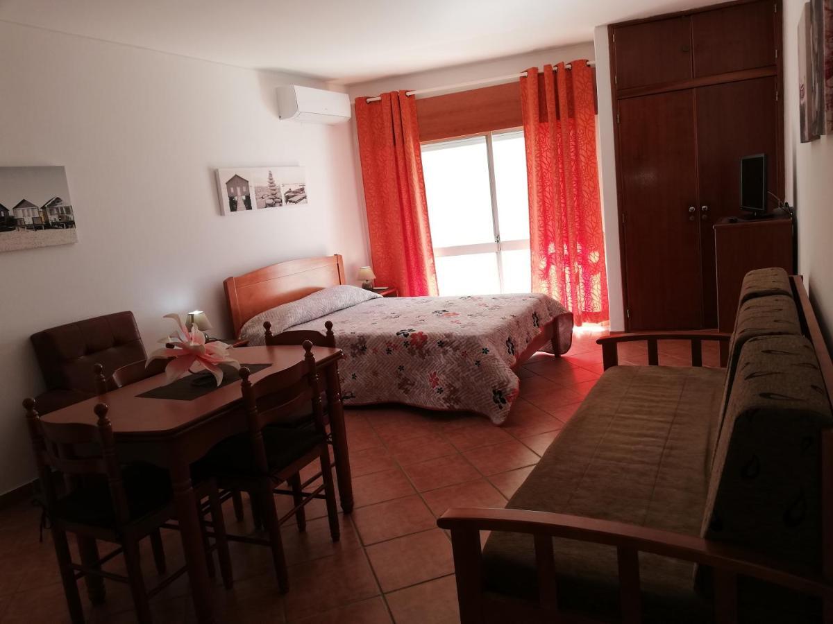 Apartamentos Arcada クアルテイラ エクステリア 写真